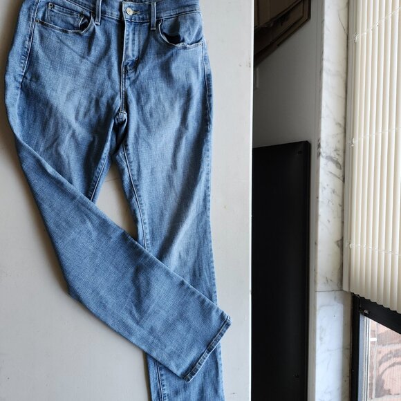 Levi's Women's 505 Straight Jeans Size 4 Blue Denim - Picture 3 of 5